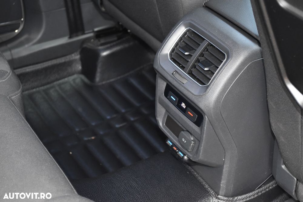 Volkswagen Tiguan - 9
