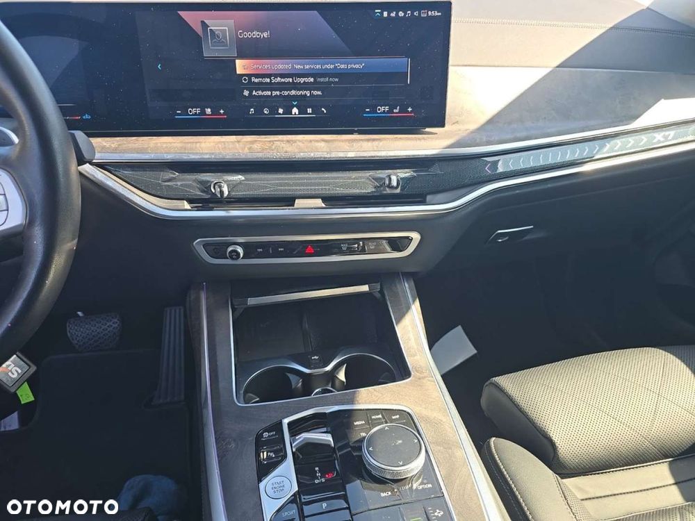 BMW X7 - 12