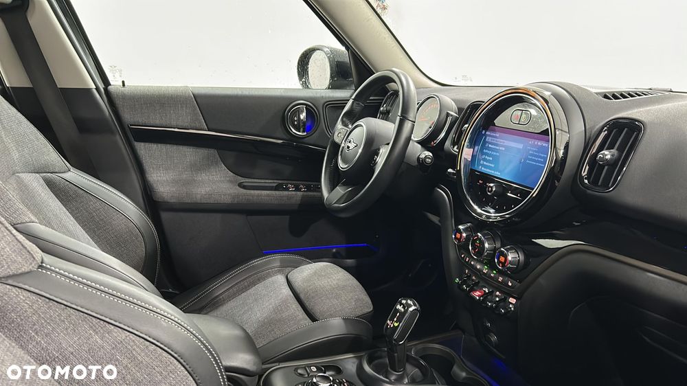 MINI Countryman Cooper Classic Trim - 15