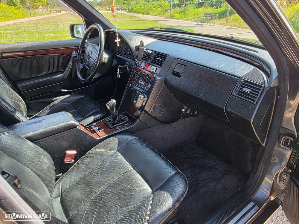Mercedes-Benz C 250 D Elegance - 12