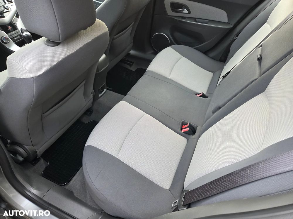 Chevrolet Cruze 2.0 LS - 7