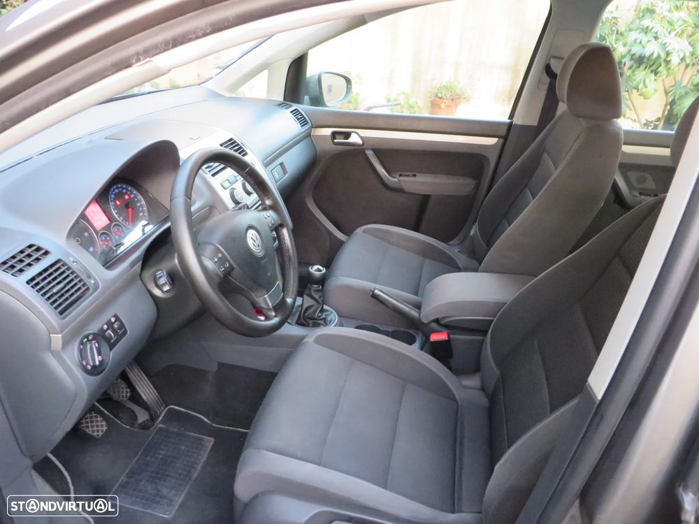 VW Touran 1.9 TDi Conceptl BlueM. 7L - 12