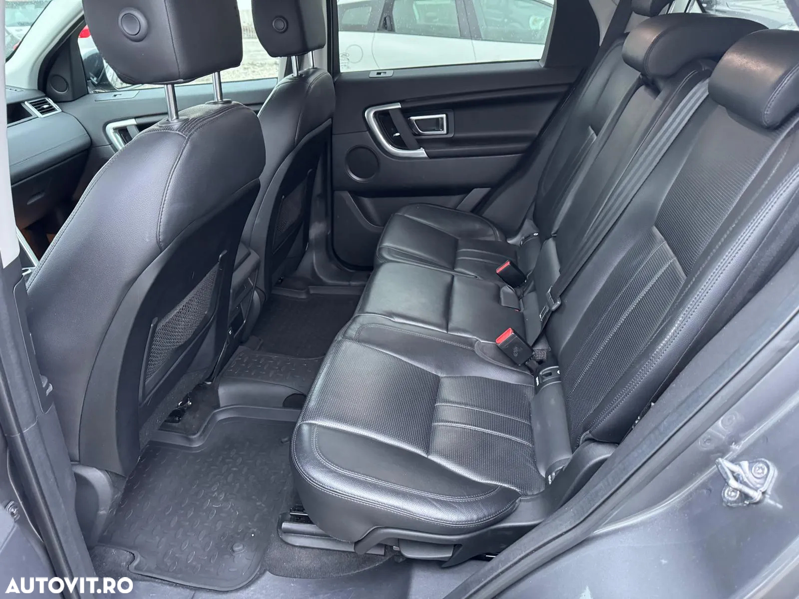 Land Rover Discovery Sport 2.0 l TD4 HSE Luxury Aut. - 10