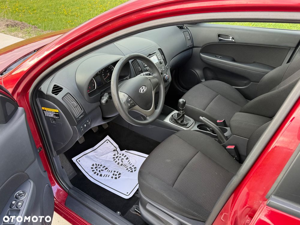 Hyundai i30 1.4 Base - 17