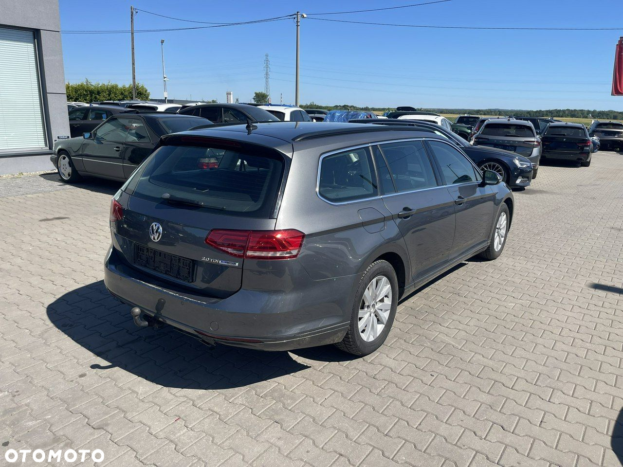Volkswagen Passat Variant 2.0 TDI SCR BlueMotion Comfortline - 2