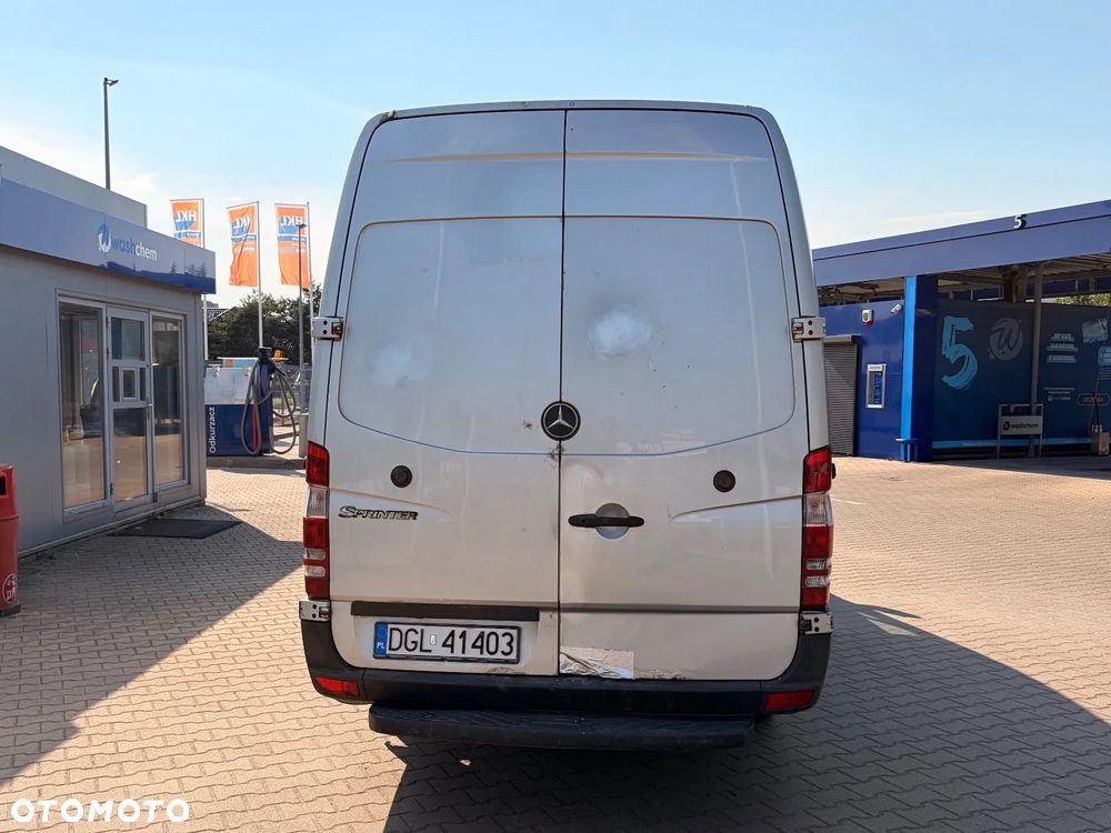 Mercedes-Benz Sprinter - 16