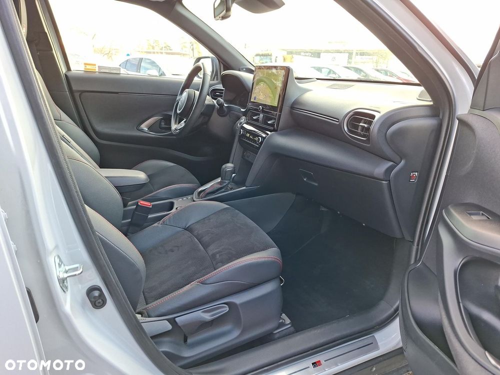 Toyota Yaris Cross Hybrid 1.5 GR Sport - 14