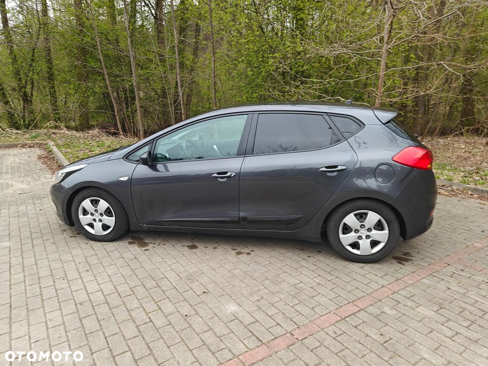 Kia Ceed - 4