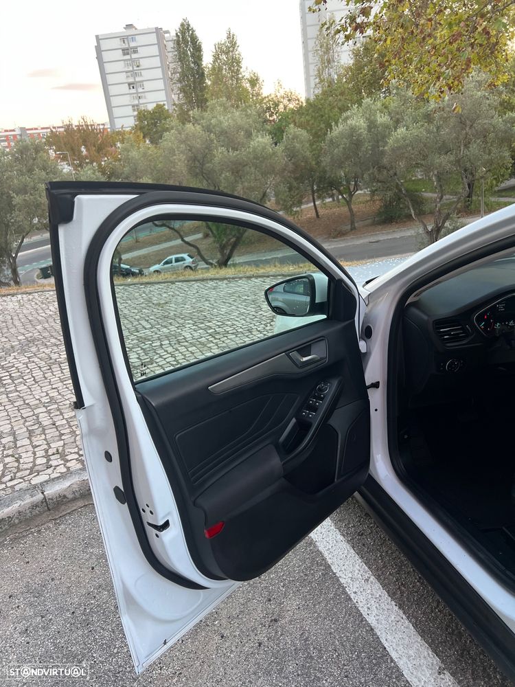 Ford Focus - 11