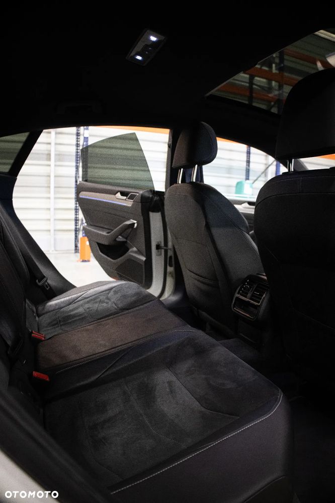 Volkswagen Arteon 2.0 TSI 4Motion R-Line DSG - 17