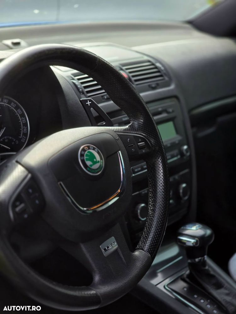 Skoda Octavia 2.0 TDI CR DPF DSG RS - 5