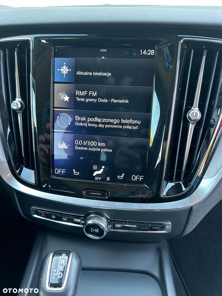 Volvo V60 D4 Momentum - 14