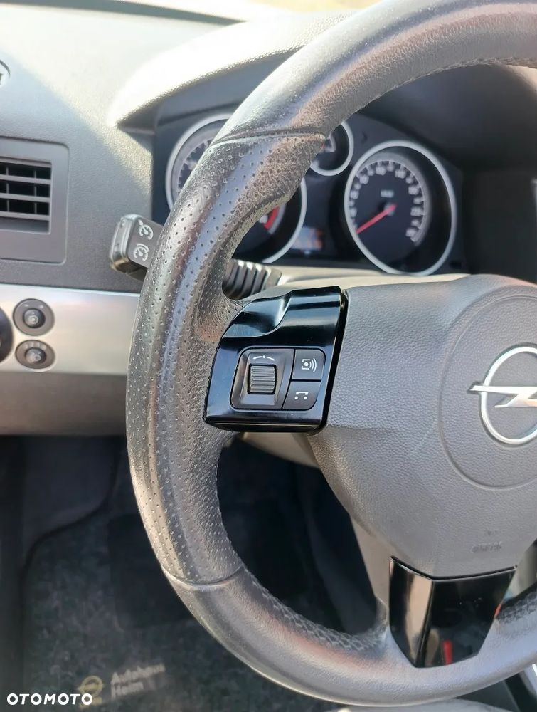 Opel Astra 1.8 Endless Summer - 23