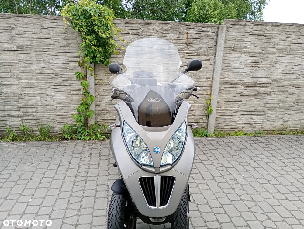 Piaggio MP-3 - 9