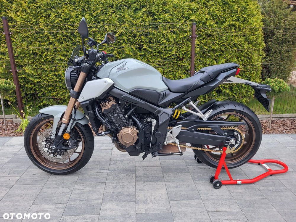 Honda CB - 3