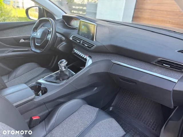 Peugeot 3008 1.2 PureTech Allure Pack S&S - 11