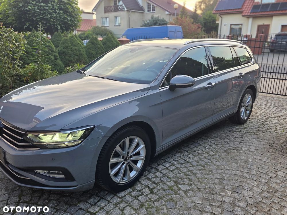 Volkswagen Passat - 17