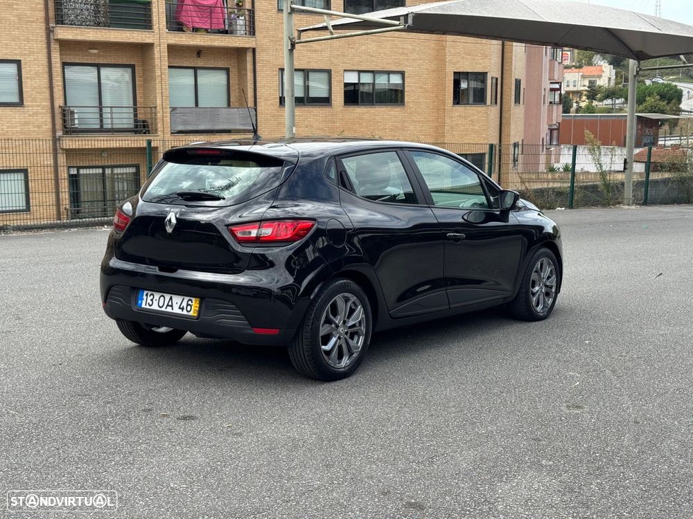 Renault Clio - 7