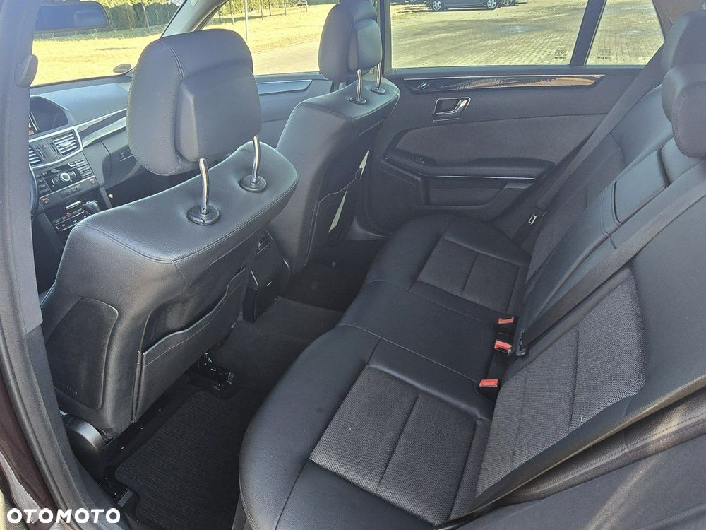 Mercedes-Benz Klasa E - 17