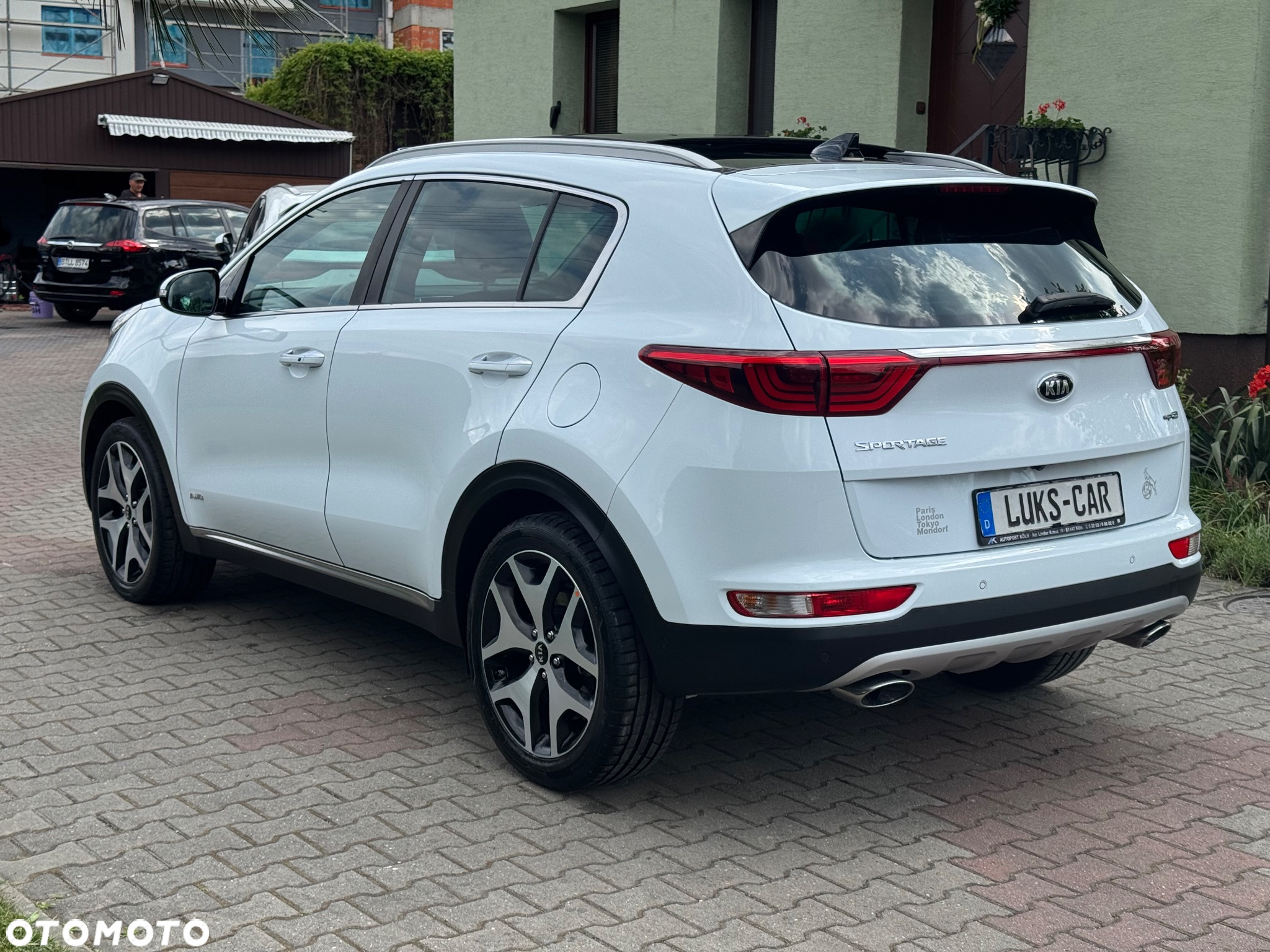 Kia Sportage 2,0 CRDI AWD GT Line - 3