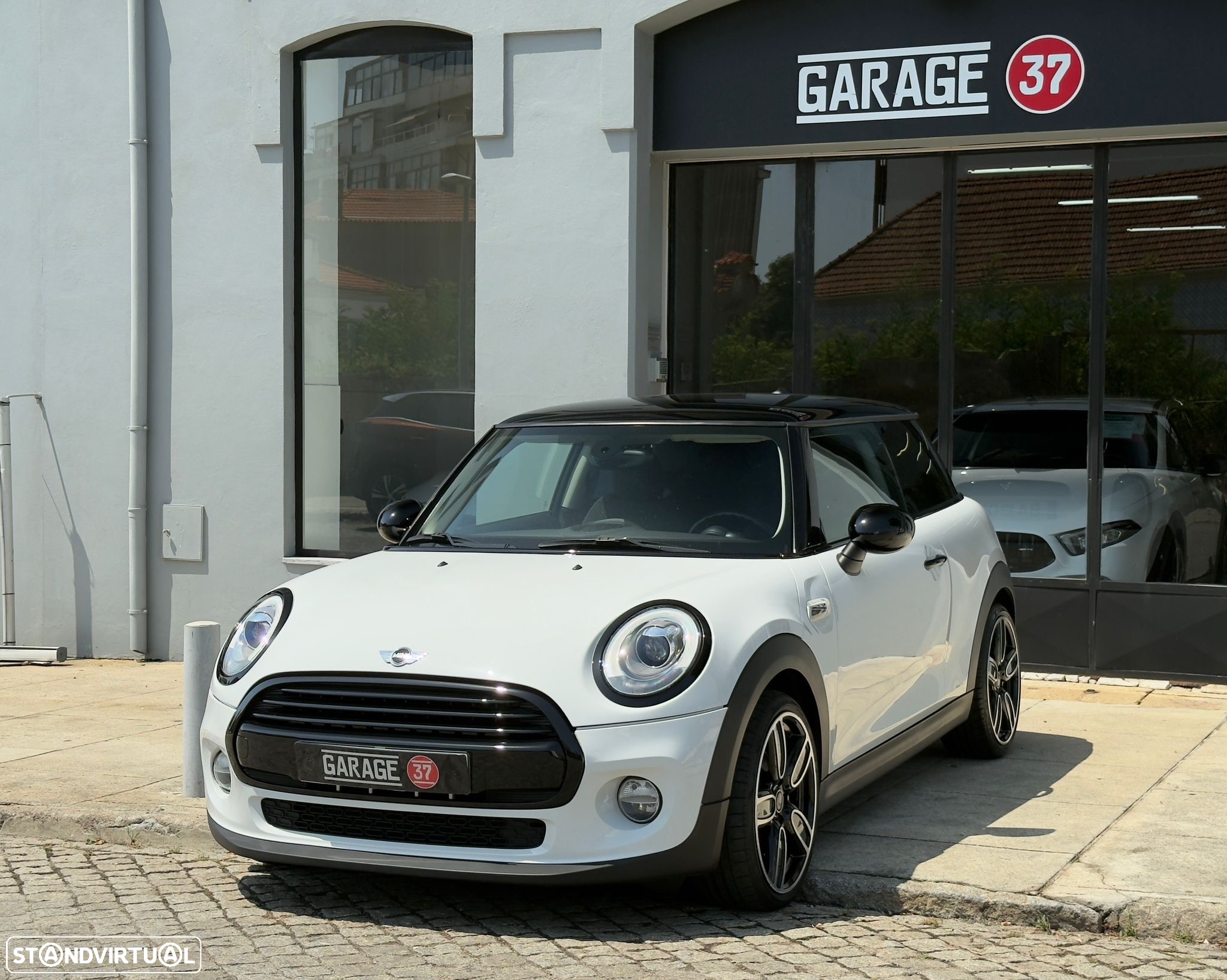 MINI 3 Portas Cooper D - 3