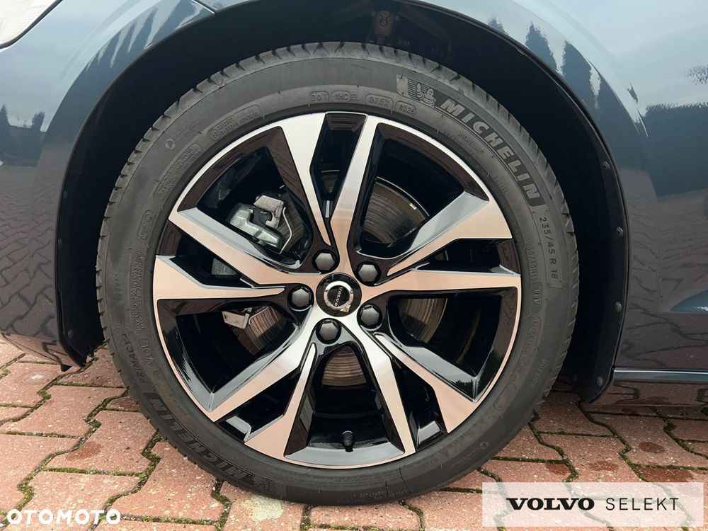 Volvo V60 B4 B Plus Dark - 22