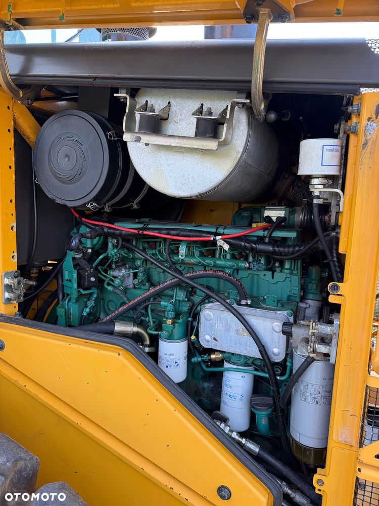 Volvo L90F - 13