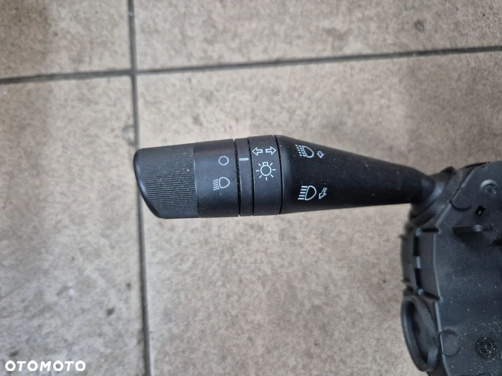 PRZEŁĄCZNIK WŁĄCZNIK ZESPOLONY ŚWIATEŁ WYCIERACZEK CZUJNIK SKRĘTU OPEL COMBO D FIAT DOBLO 2 II 10-22r. - 2