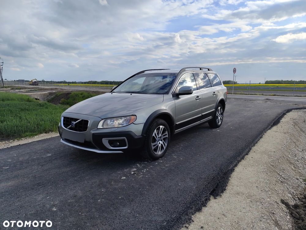Volvo XC 70 D5 AWD Summum - 1