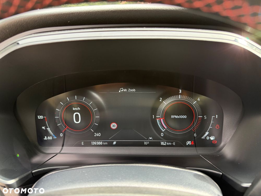 Ford Kuga 2.0 EcoBlue Hybrid ST-LINE X - 24
