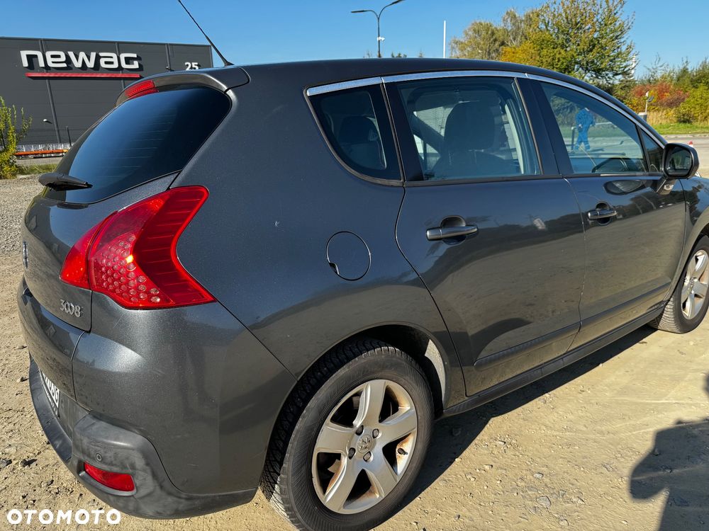 Peugeot 3008 1.6 HDi Premium - 11
