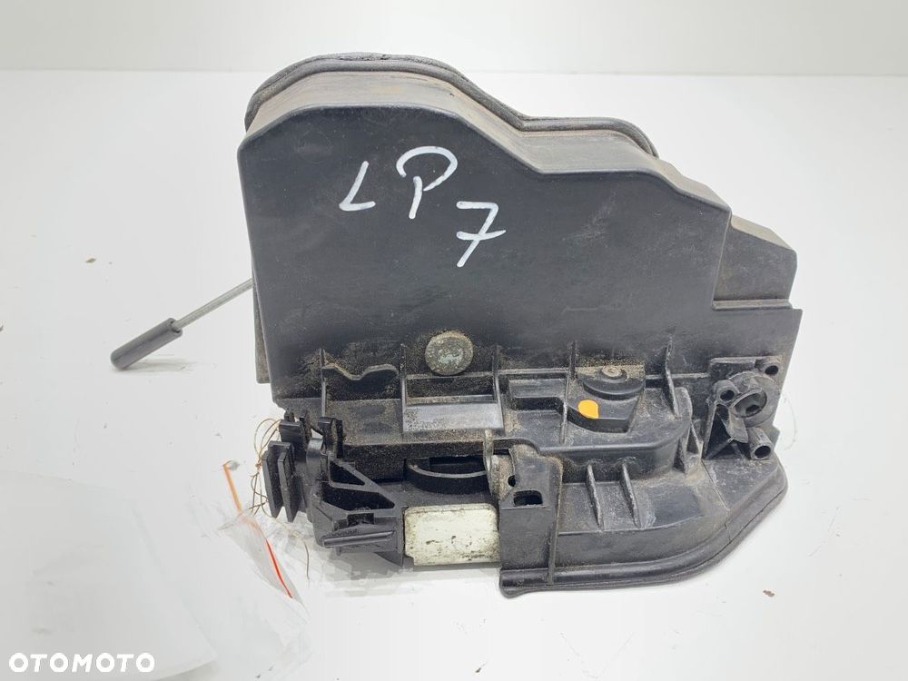 ZAMEK DRZWI LEWY PRZÓD  BMW 3 coupe (E92) 2005 - 2013 330 d xDrive 180 kW [245 KM] olej napędowy - 2