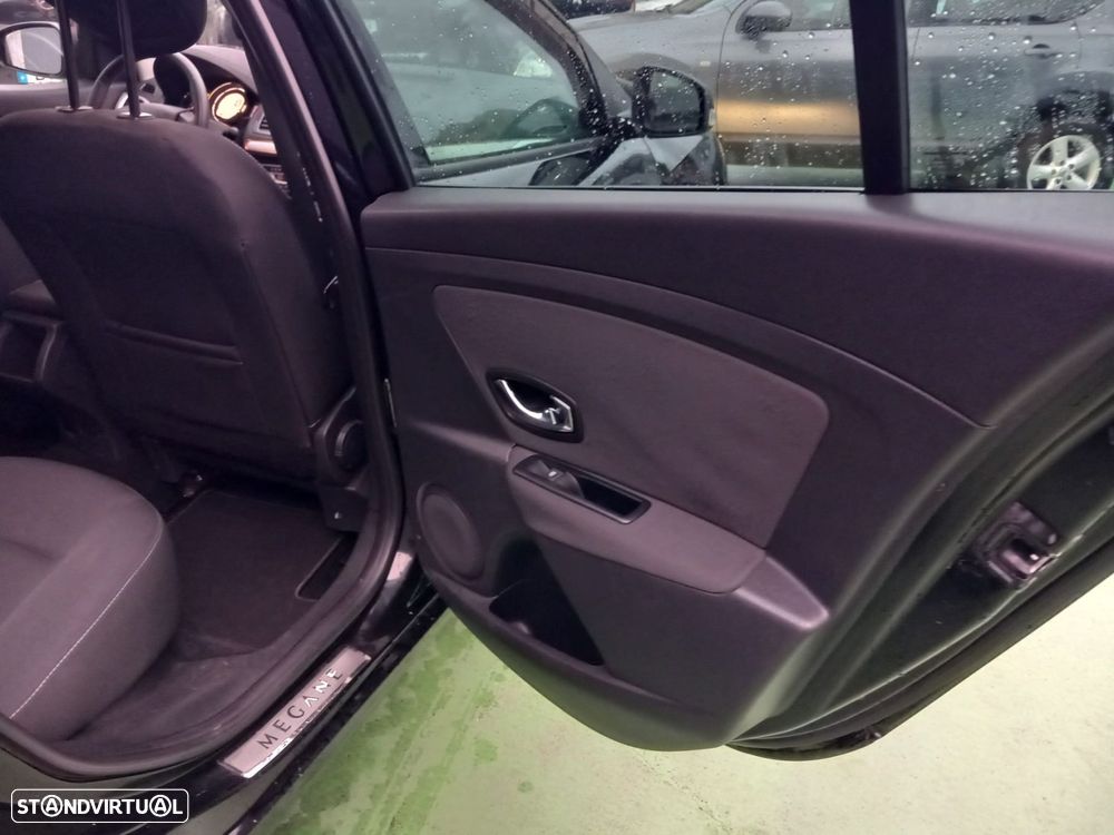 Renault Mégane Sport Tourer 1.5 dCi Dynamique - 22