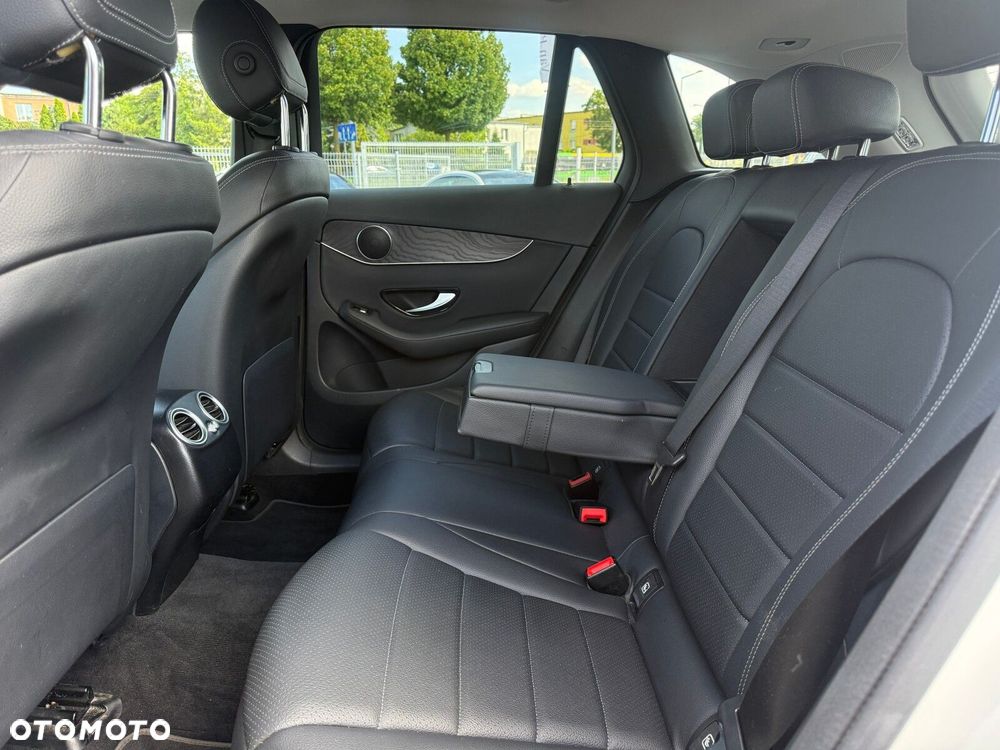 Mercedes-Benz GLC - 26
