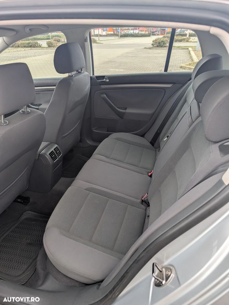 Volkswagen Golf 1.9 TDI Comfortline - 8