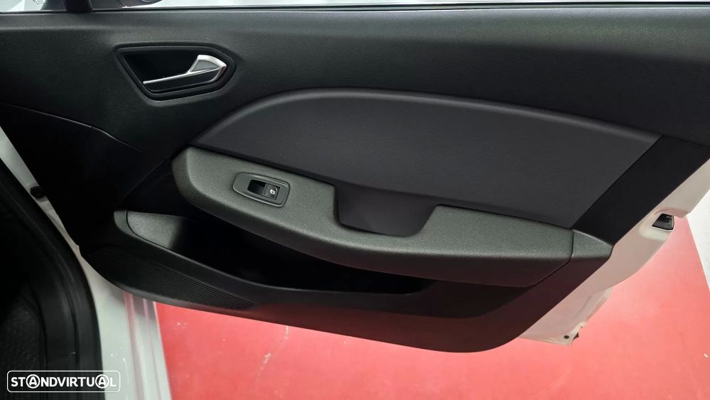 Renault clio van 1.5 blue dci air nav - 37