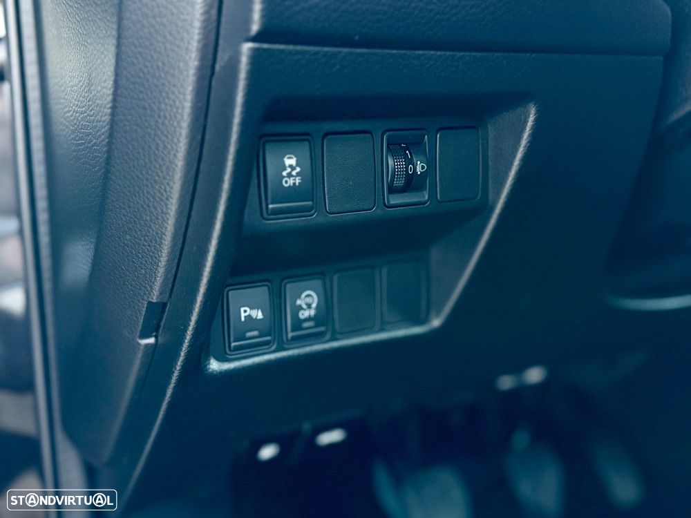 Nissan Qashqai 1.5 dCi N-Connecta 18 - 15