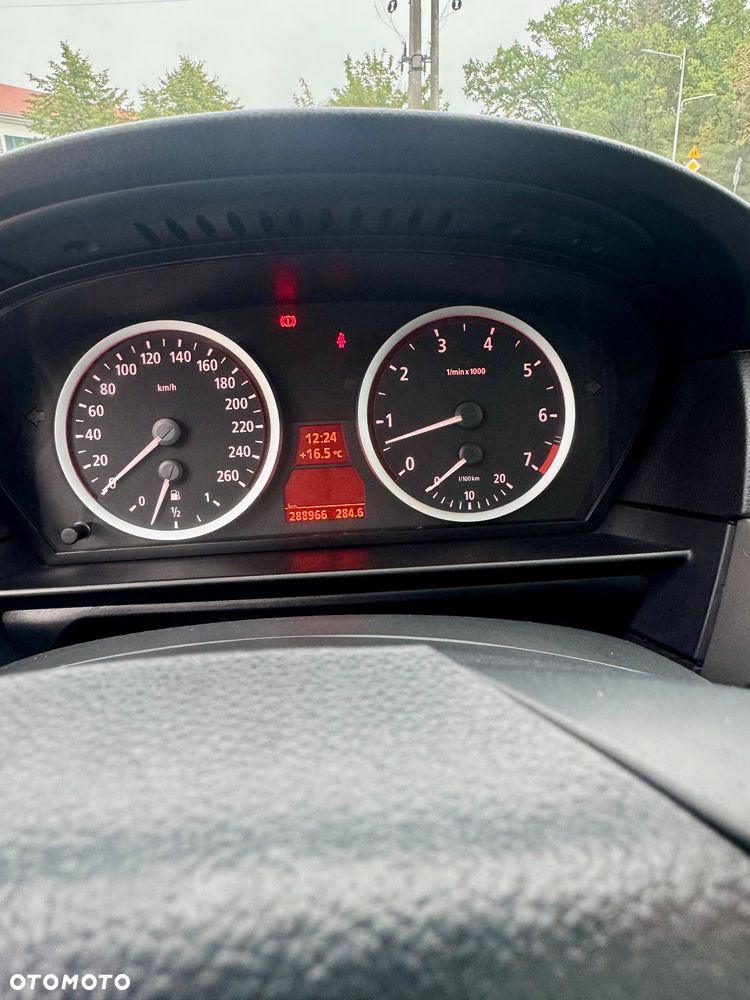 BMW Seria 5 525i - 14