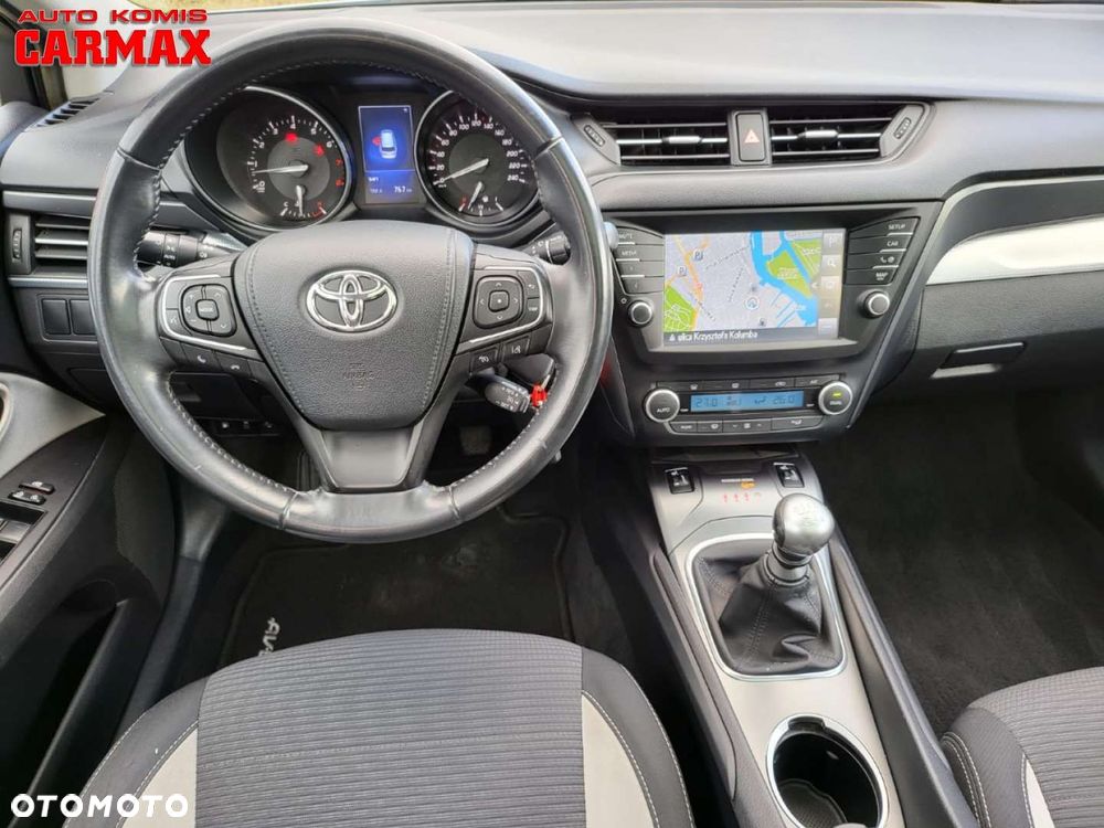 Toyota Avensis Touring Sports 1.8 Executive - 26