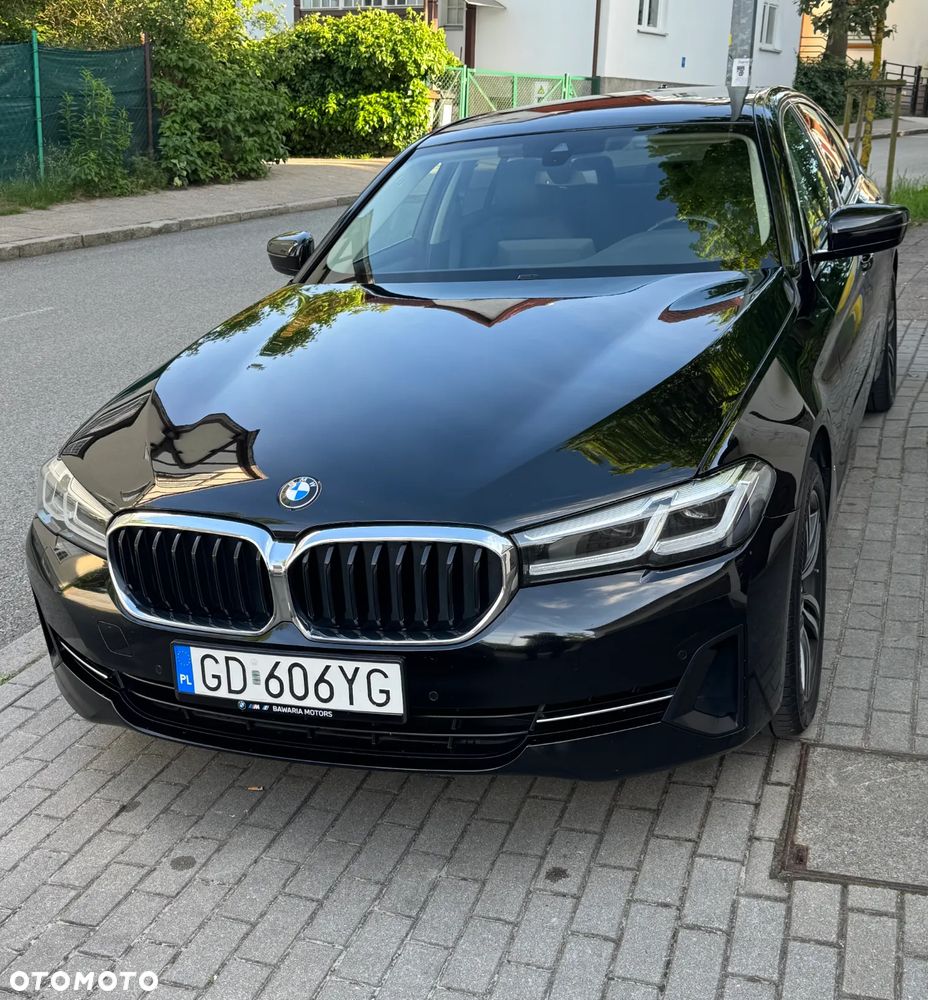BMW Seria 5 520d xDrive - 1