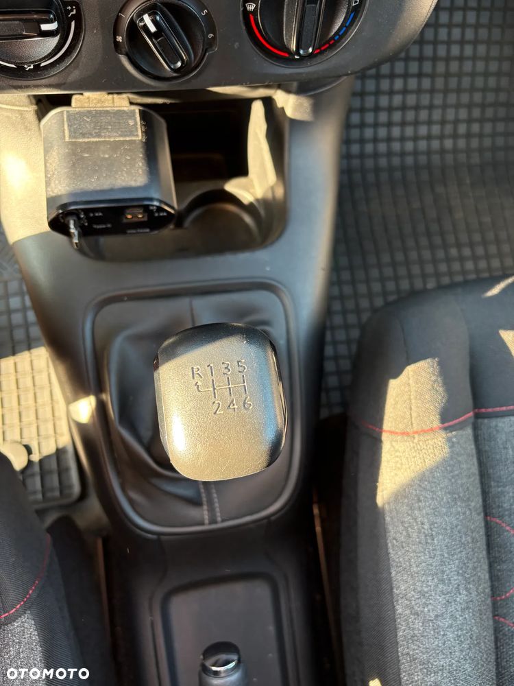 Citroën C3 BlueHDi 100 S&S FEEL - 17