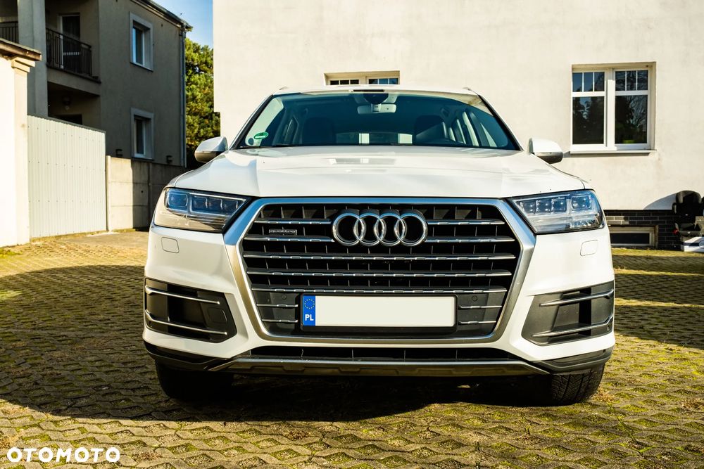 Audi Q7 2016 photo 2