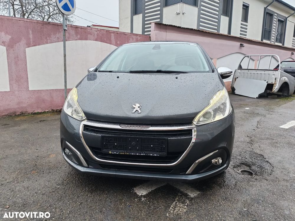 Peugeot 208 1.6 e-HDi FAP STT Allure - 4