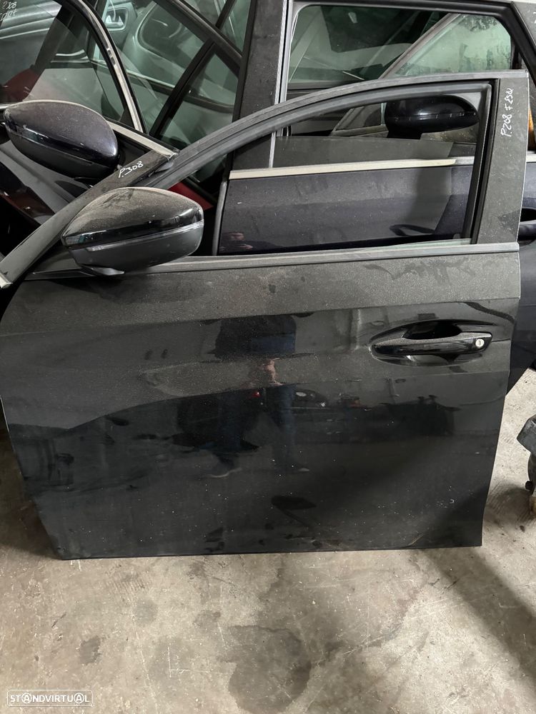 Porta frente esquerda Peugeot 208 de 2017 - 1