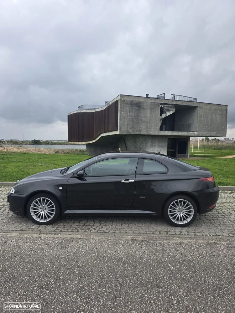 Alfa Romeo GT 1.9 JTD M-JET - 6
