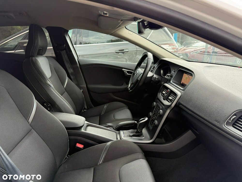 Volvo V40 - 11