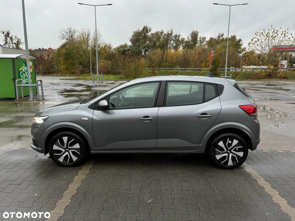 Dacia Sandero - 8