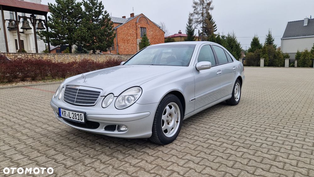Mercedes-Benz Klasa E 200 Kompressor Automatik Classic - 27