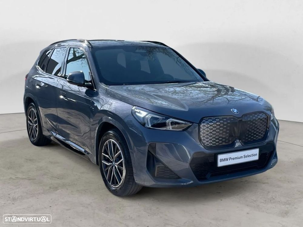 BMW iX1 xDrive30 Pack Desportivo M - 8