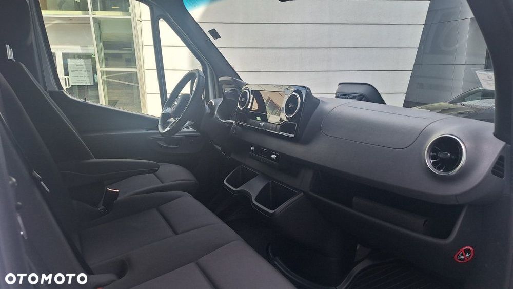 Mercedes-Benz Sprinter - 3